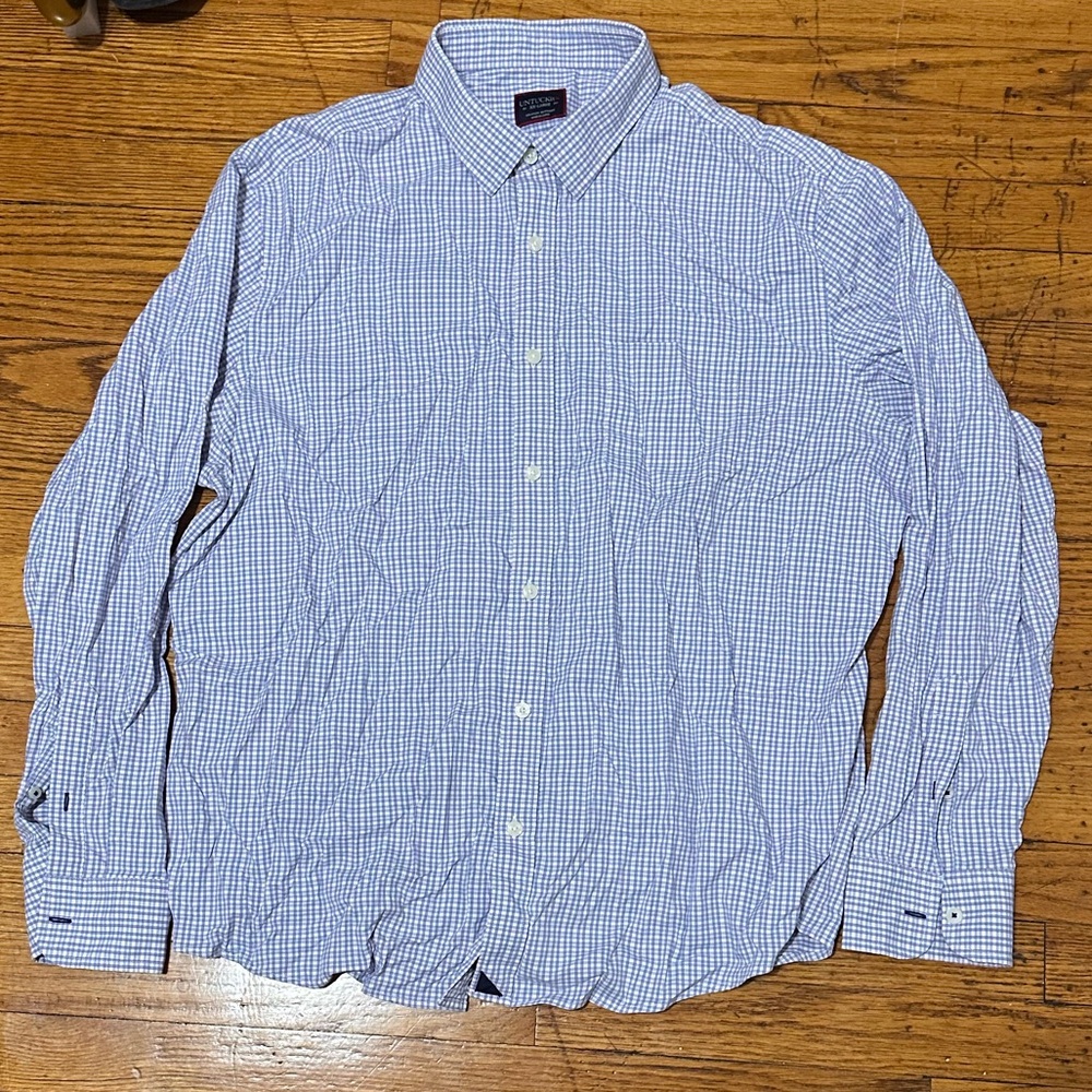 UNTUCKit Light Blue Checkered Button Down Shirt